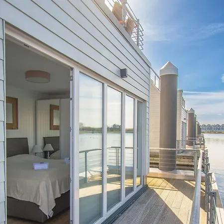 펜션 Schwimmendes Haus An Bord 2 -