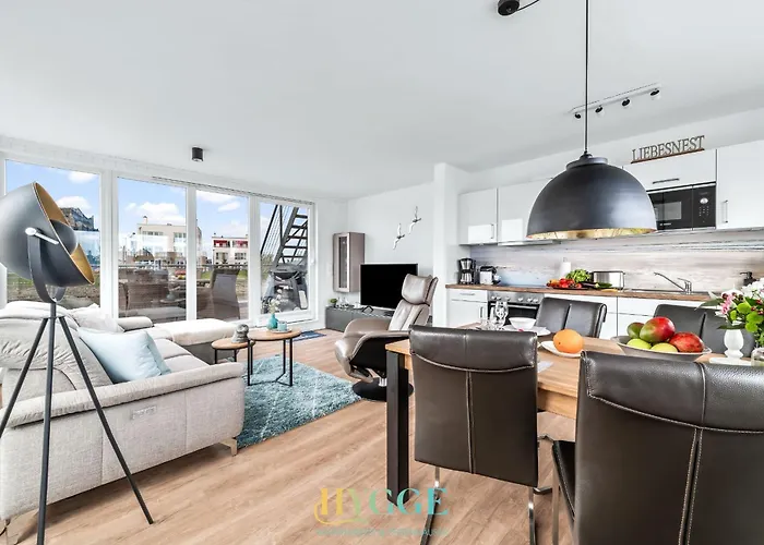 Schwimmendes Haus An Bord 2 -